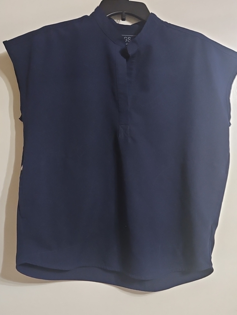 Figs Women's Navy Rafaella Sleeveless Mandarin-Collar Shirt